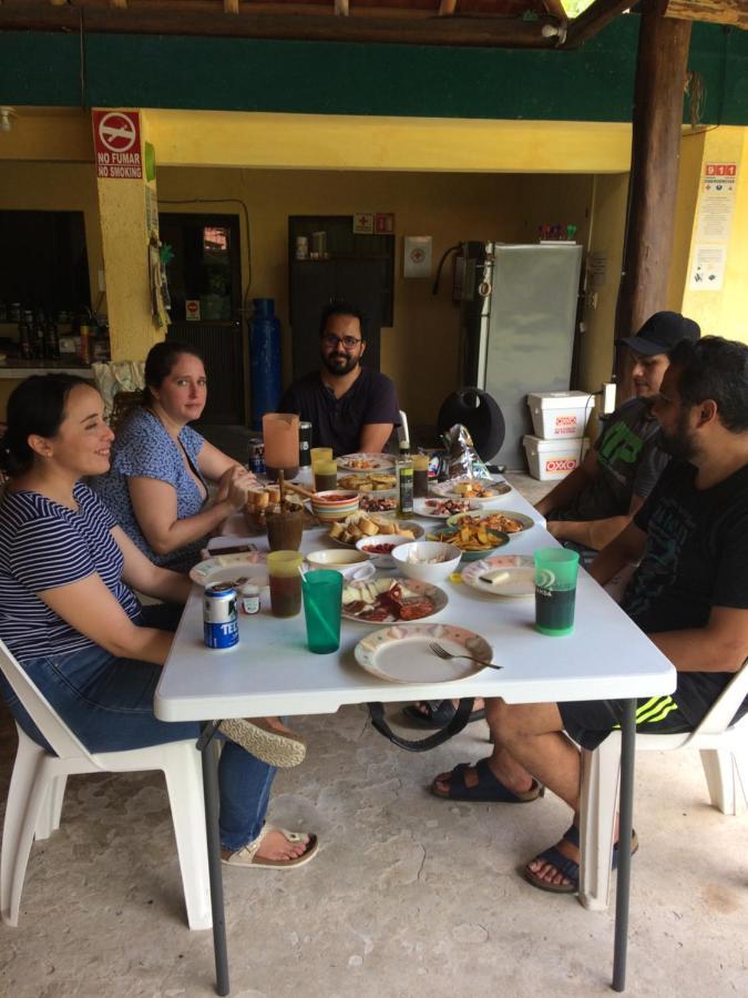 Amigos Hostel Cozumel Esterno foto