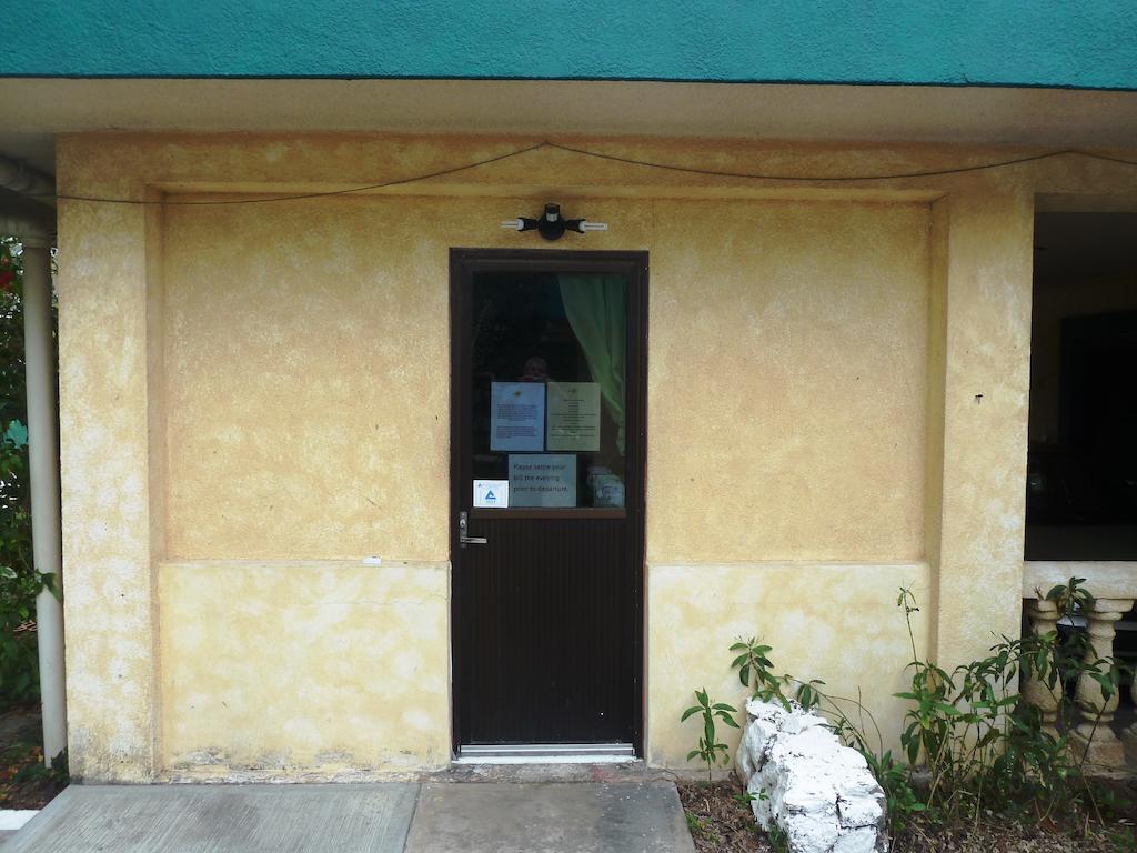Amigos Hostel Cozumel Esterno foto