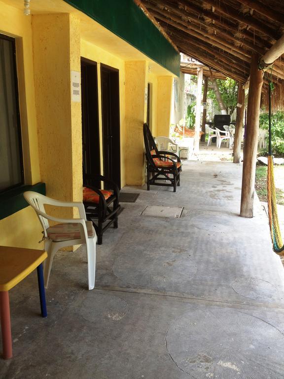Amigos Hostel Cozumel Esterno foto